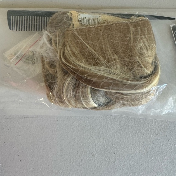 HAIR EXTENSIONS by SARLA!! Get holiday ready- add some FUN & FLARE! 🤩Blonde🤩 - Picture 3 of 4